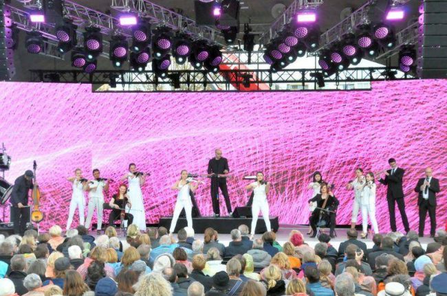 Berlin show Orchestra