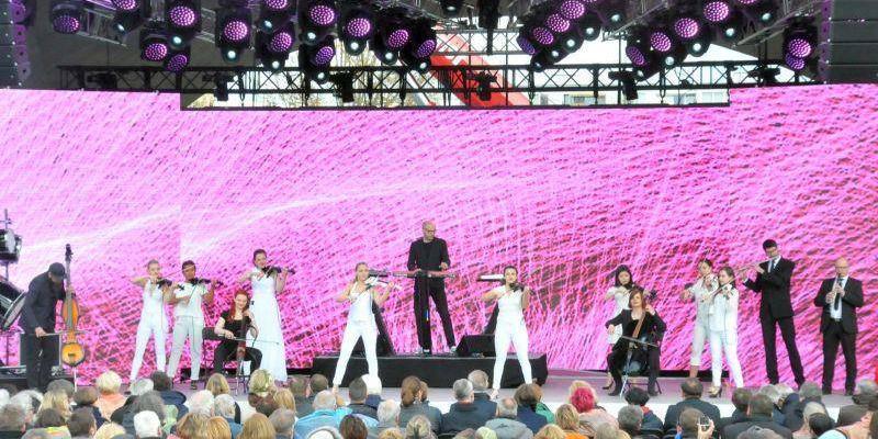 Berlin show Orchestra Berlin show Orchestra