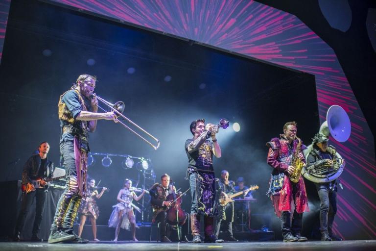 Berlin Show Orchestra Claire Garvey Fashion