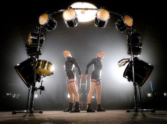 misses toms LED Drum Show