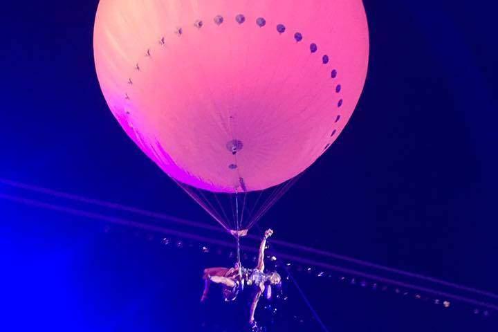 Aerial Balloon Showact Art Ballooning