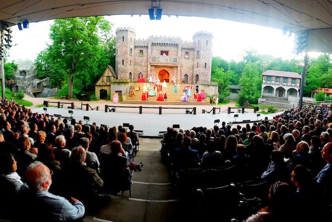 oetigheim-muenchhausen-buehne-rainer-wollenschneider