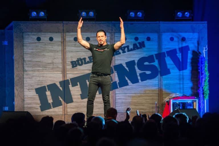 Bülent Ceylan Booking über Stefan Lohmann Talent Buyer & Booking Agent