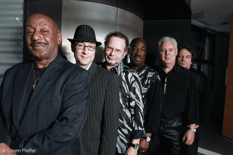 Hot Chocolate Booking Stefan Lohmann Artist Relations Hot Chocolate booking Stefan Lohmann Artist Relations