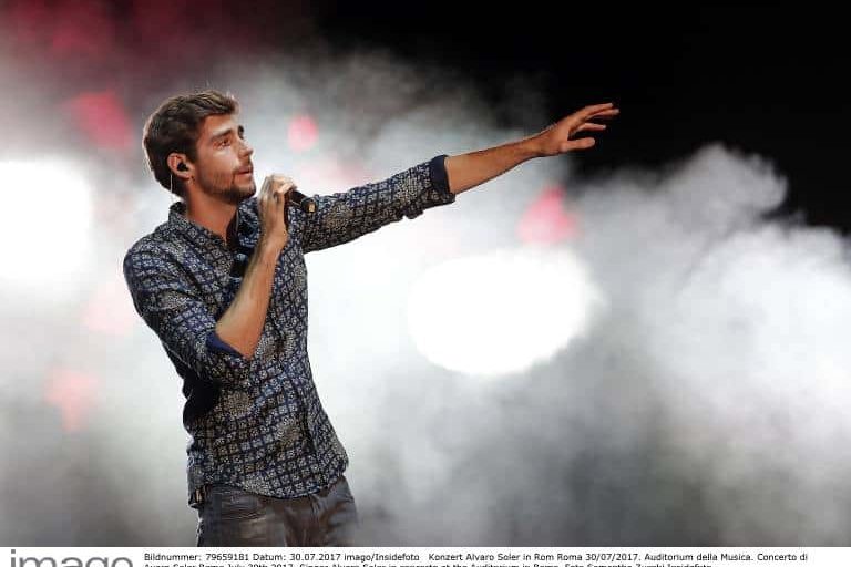 Konzert Alvaro Soler in Rom Roma 30 07 2017 Auditorium della Musica Concerto di Avaro Soler Rome J Alvaro Soler Booking Stefan Lohmann Artist Relations Management